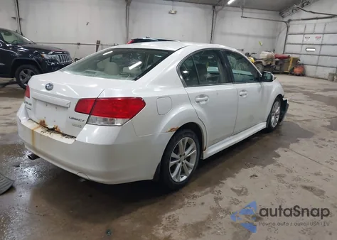 2013 Subaru Legacy 2.5I Premium из США, поврежденный, VIN 4S3BMBC69D3034693